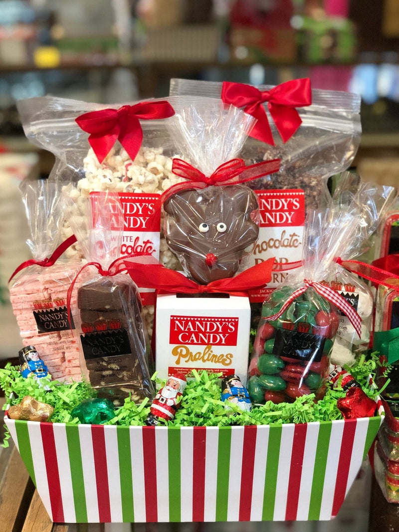 Family Christmas Gift Basket - Nandy's CandyFamily Christmas Gift Basket