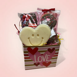 Petit Valentine’s Basket - Nandy's CandyPetit Valentine’s Basket