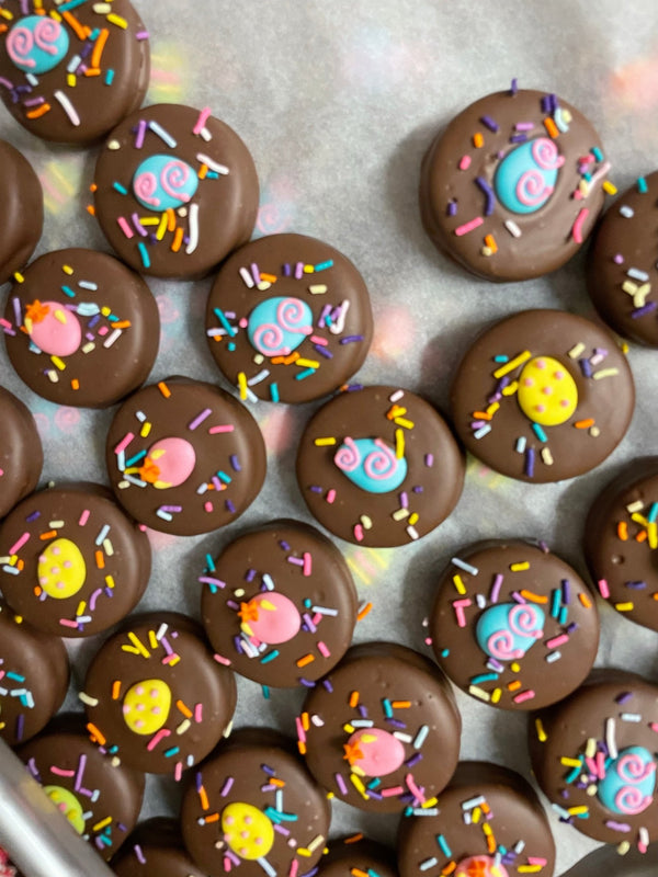 Easter Chocolate Covered Oreos - Nandy's CandyEaster Chocolate Covered Oreos